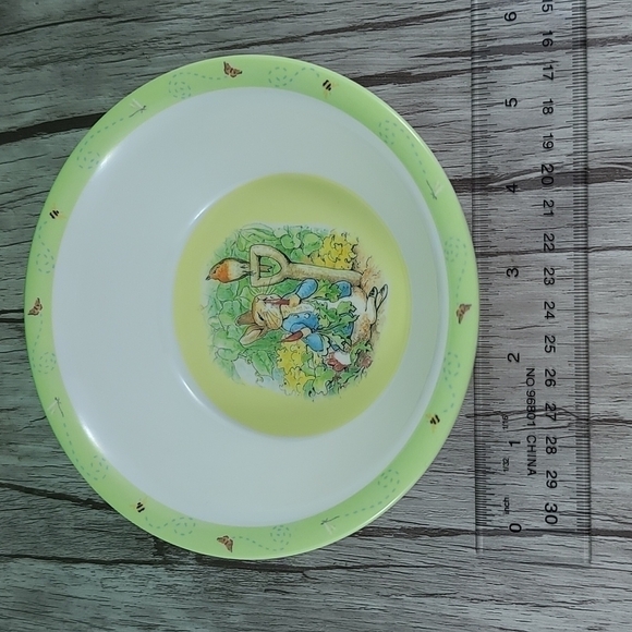 𝅺KIDS The World of Beatrix Potter Melamine Bowl - Picture 5 of 8
